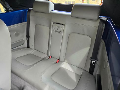 Used 2007 Volkswagen Beetle Convertible image 28