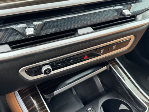 Used 2025 BMW X5 sDrive40i w/ M Sport Package RWD image 19