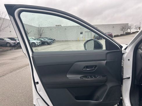 Certified 2025 Nissan Kicks S image 12