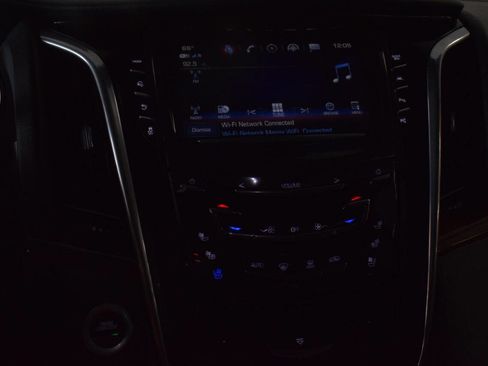 Used 2018 Cadillac Escalade Premium Luxury image 30