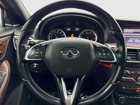 Used 2018 INFINITI QX30 Premium w/ Navigation Package AWD/4WD image 19
