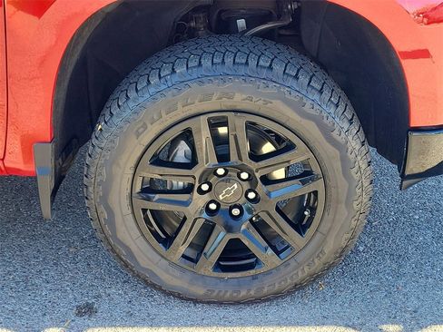 Certified 2024 Chevrolet Silverado 1500 Custom Trail Boss w/ Turbomax Blackout Package image 19