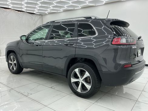 Used 2019 Jeep Cherokee Limited AWD/4WD image 12