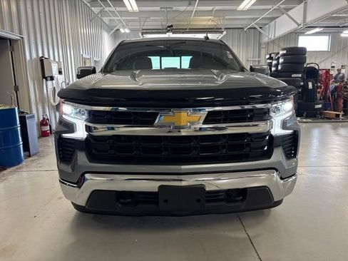 Used 2025 Chevrolet Silverado 1500 LT AWD/4WD image 7