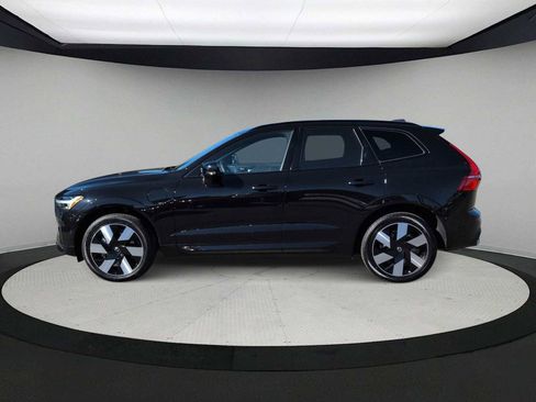 Used 2025 Volvo XC60 T8 Ultra image 5