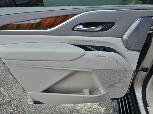 Certified 2024 Cadillac Escalade ESV Sport Platinum w/ LPO, Floor Liner Package image 8