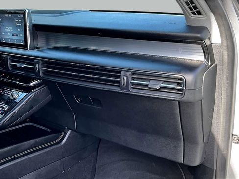 Used 2021 Lincoln Corsair FWD w/ Equipment Group 101A image 19