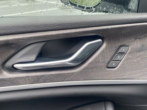 New 2025 Jeep Grand Cherokee L Limited w/ Luxury Tech Group II image 14