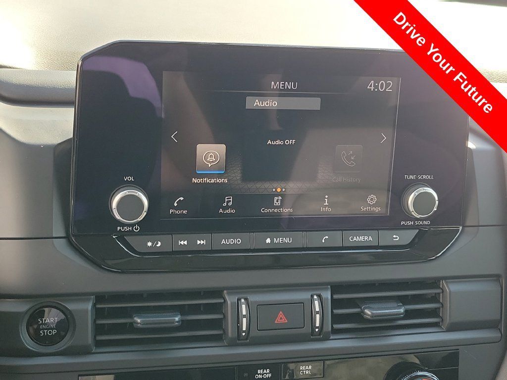 Used 2025 Nissan Pathfinder S AWD/4WD image 11