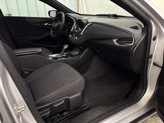 Used 2022 Chevrolet Malibu LT FWD image 19