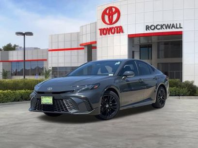 Used 2025 Toyota Camry SE w/ Multimedia Upgrade Package
