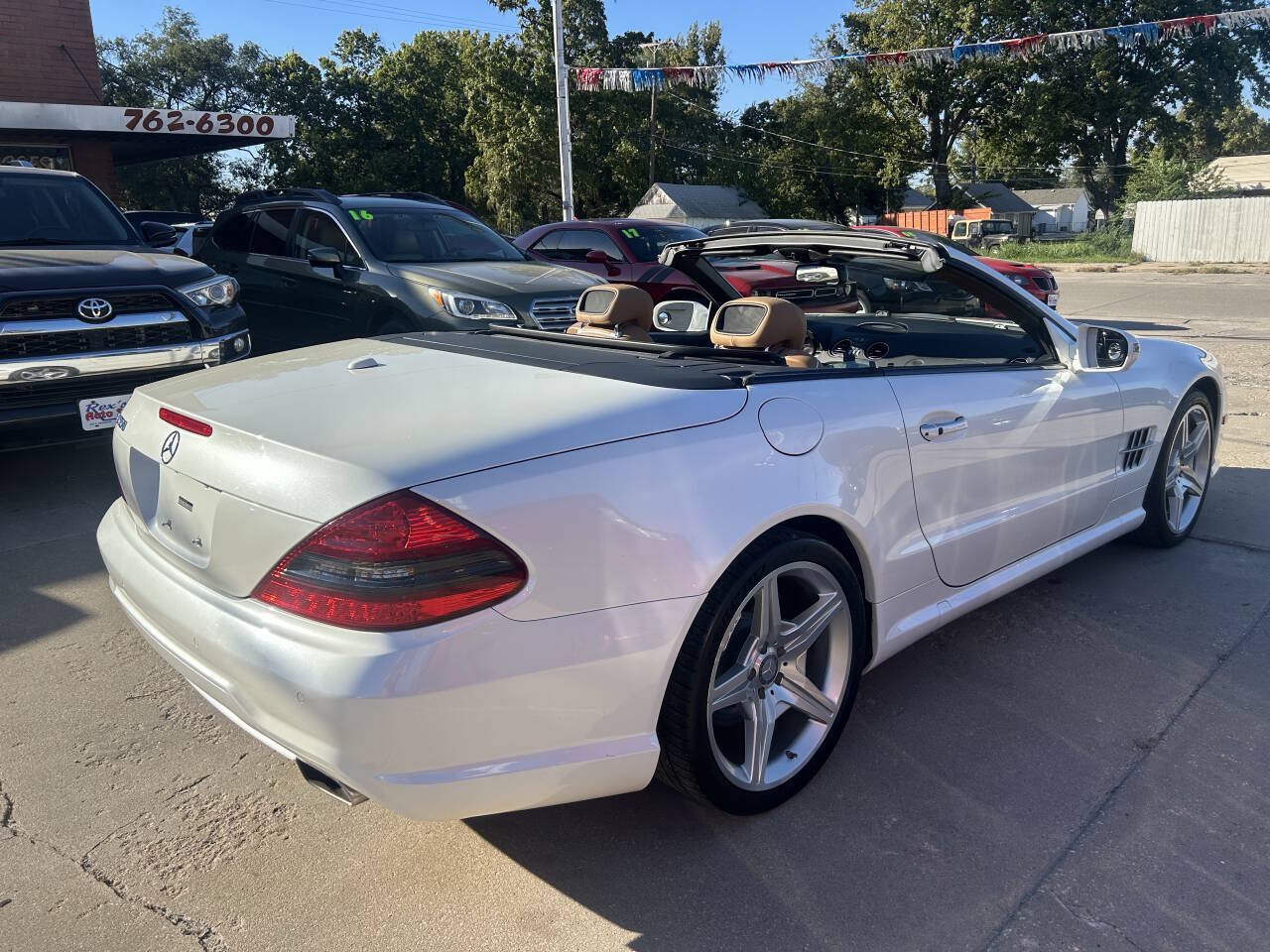 Used 2011 Mercedes-Benz SL 550 image 13