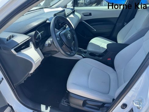 Used 2022 Toyota Corolla Cross L FWD image 9