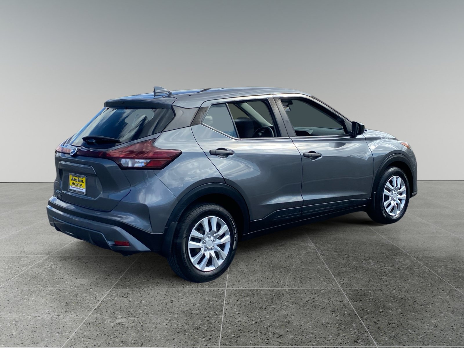 Used 2021 Nissan Kicks S FWD image 5