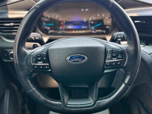 Used 2020 Ford Explorer XLT w/ Class III Trailer Tow Package AWD/4WD image 17