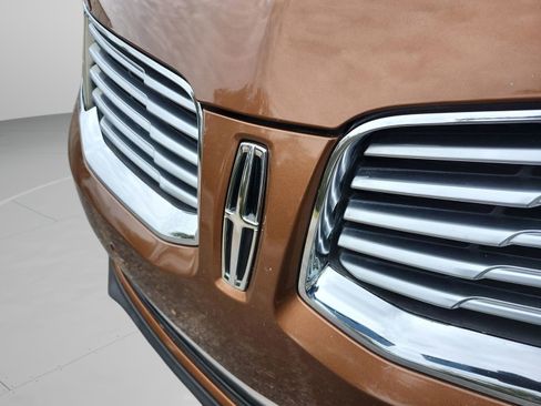 Used 2017 Lincoln MKX Black Label w/ Driver Assistance Package image 23