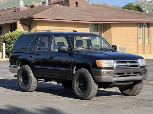 Used 2000 Toyota 4Runner SR5 RWD image 3