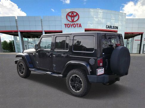 Used 2012 Jeep Wrangler Unlimited Sahara image 6