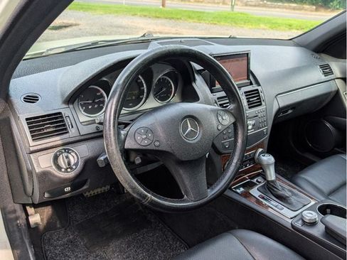 Used 2009 Mercedes-Benz C 300 4MATIC Sedan image 19
