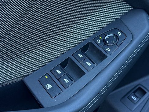 Used 2025 BMW M235i xDrive w/ Premium Package image 13