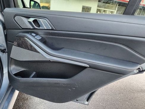 Used 2023 BMW X7 xDrive40i w/ M Sport Package image 16