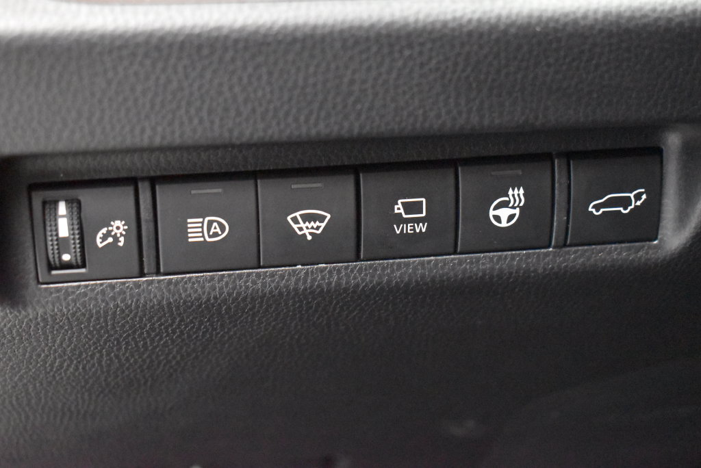 Used 2022 Toyota RAV4 Limited AWD/4WD image 19