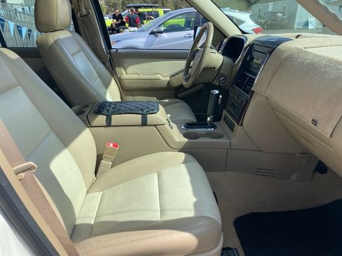 Used 2007 Ford Explorer Limited image 3