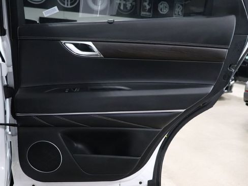 Used 2024 Genesis GV80 2.5T image 22