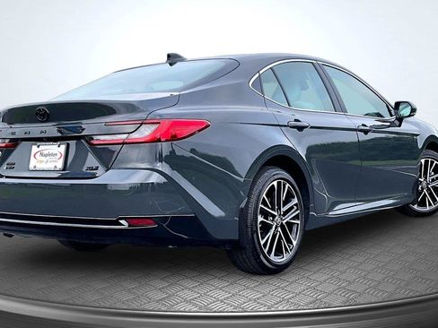 Used 2026 Toyota Camry XLE AWD/4WD image 2