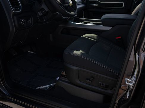 New 2026 RAM 3500 Big Horn AWD/4WD image 17