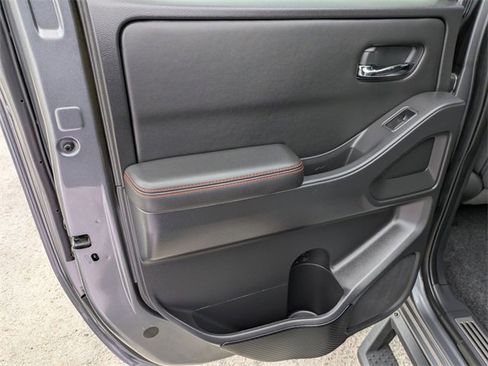 Used 2023 Nissan Frontier PRO-4X w/ Pro Convenience Package image 22