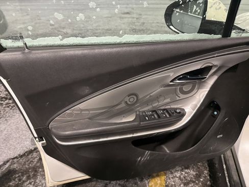 Used 2011 Chevrolet Volt Premium w/ Premium Trim Package image 7