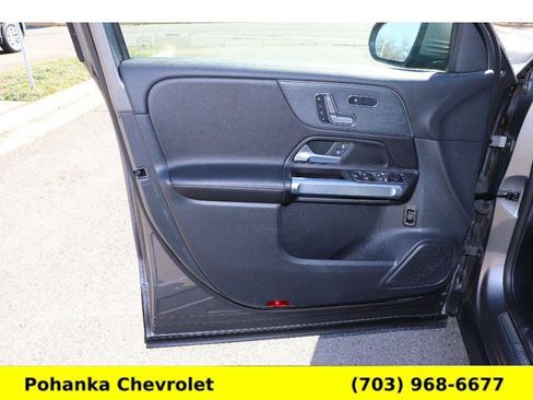Used 2023 Mercedes-Benz GLB 250 4MATIC image 20