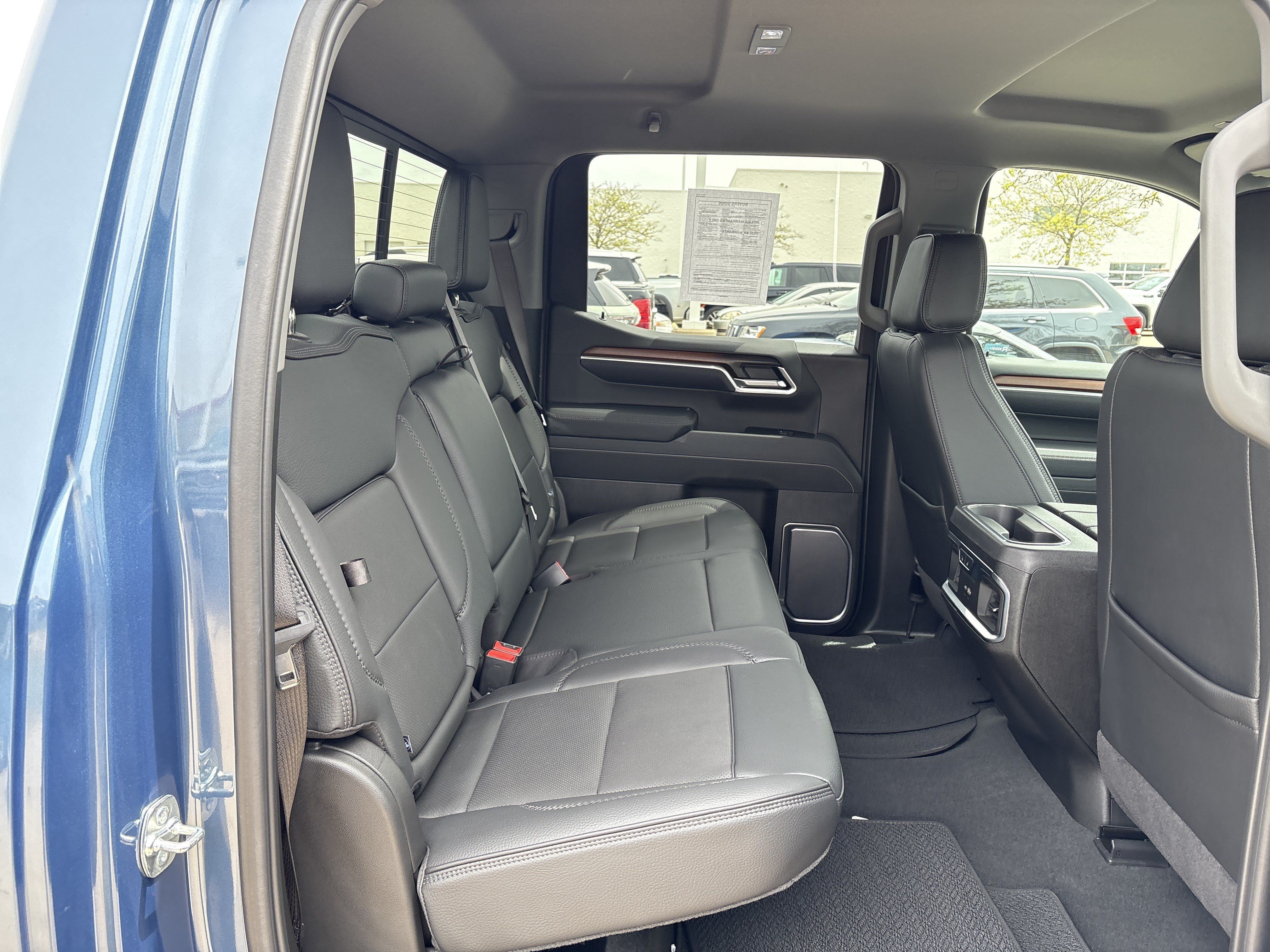 Used 2025 GMC Sierra 1500 Denali w/ Technology Package AWD/4WD image 16