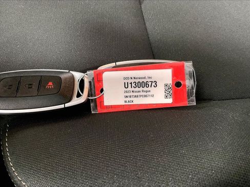 Used 2023 Nissan Rogue S AWD/4WD image 31