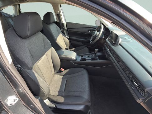 Used 2024 Honda Accord EX image 9