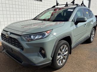 Used 2020 Toyota RAV4 XLE Premium video 1