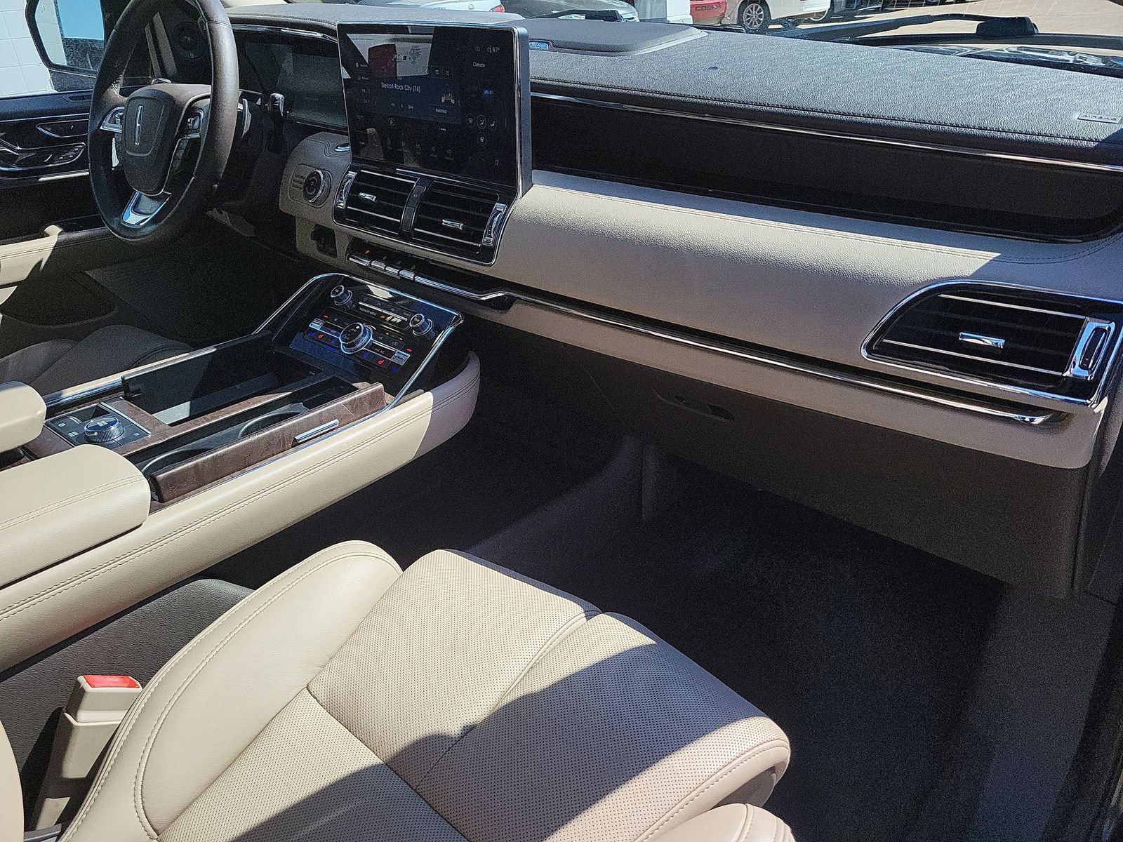 Used 2022 Lincoln Navigator Reserve AWD/4WD image 30