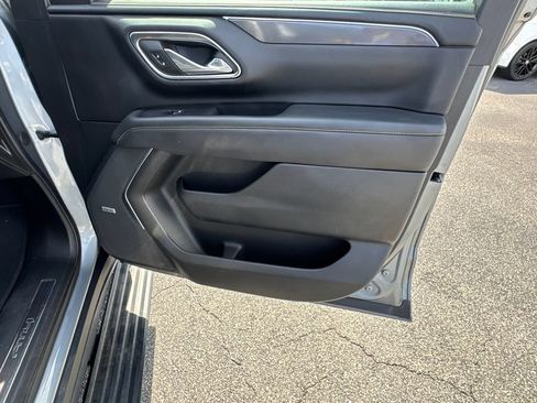 Used 2023 GMC Yukon AT4 w/ AT4 Premium Package AWD/4WD image 14
