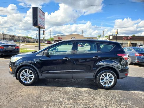 Used 2017 Ford Escape S FWD image 23