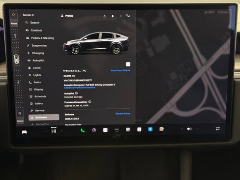 Used 2022 Tesla Model X image 28