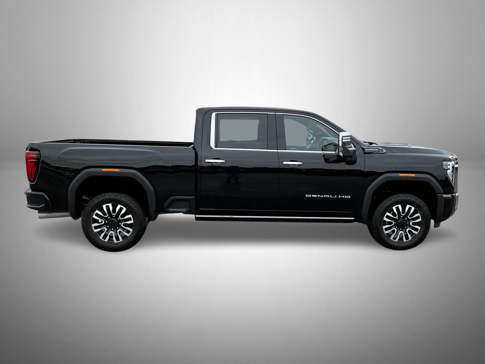 Certified 2024 GMC Sierra 2500 Denali Ultimate AWD/4WD image 4