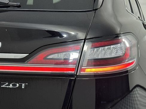 Used 2020 Lincoln Nautilus FWD w/ Equipment Group 101A image 25