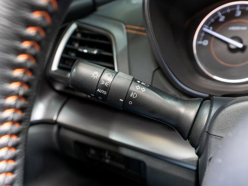 Used 2023 Subaru Crosstrek 2.5i Limited w/ Moonroof Package image 28