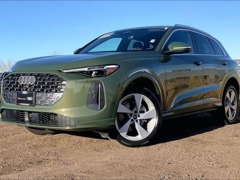 Certified 2025 Audi Q5 Premium Plus w/ Premium Plus image 1