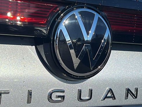 New 2026 Volkswagen Tiguan SE AWD/4WD image 28