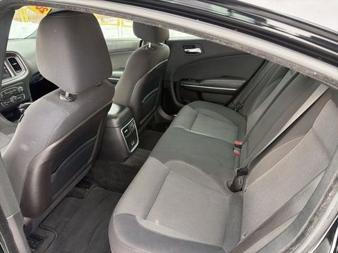 Used 2015 Dodge Charger SE w/ Popular Equipment Group image 17
