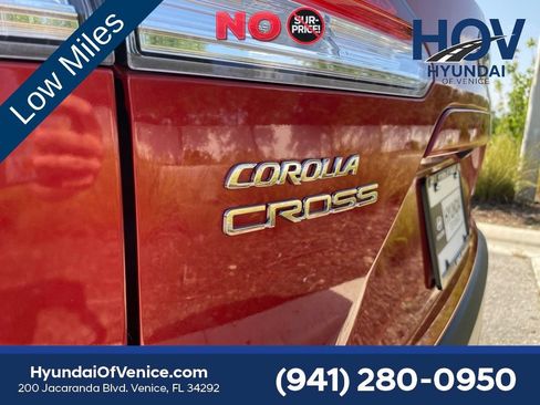 Used 2024 Toyota Corolla Cross LE w/ Moonroof Package FWD image 41
