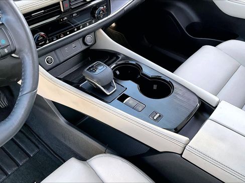 Used 2021 Nissan Rogue SL image 15