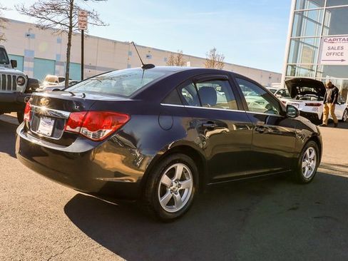 Used 2016 Chevrolet Cruze LT image 15